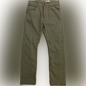 Wrangler, straight fit pants, size 31x30, color light green